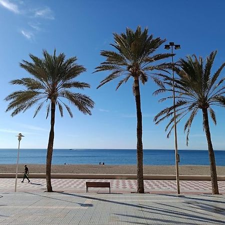 Estupendo Piso Renovado A 30 Metros De La Playa Apartamento Almería Exterior foto