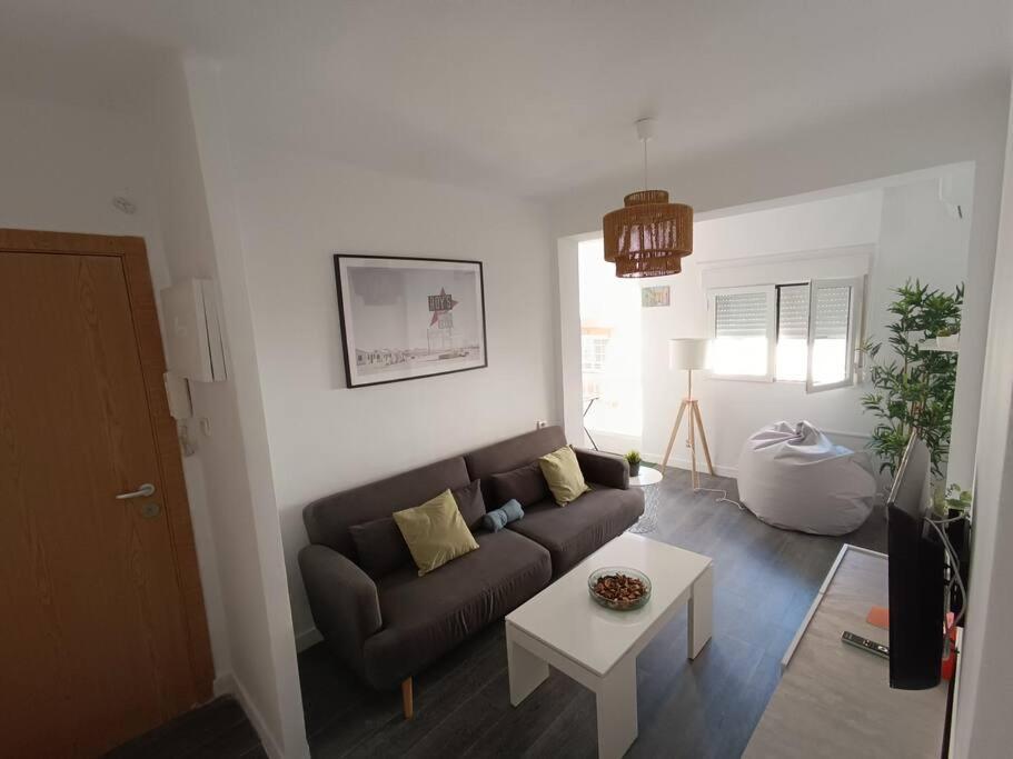 Estupendo Piso Renovado A 30 Metros De La Playa Apartamento Almería Exterior foto