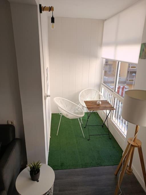 Estupendo Piso Renovado A 30 Metros De La Playa Apartamento Almería Exterior foto